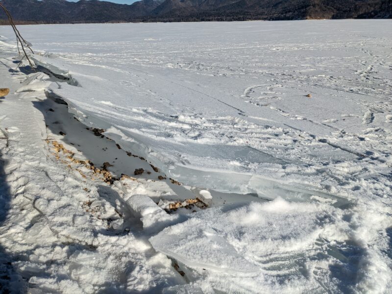 糠平湖氷結の画像